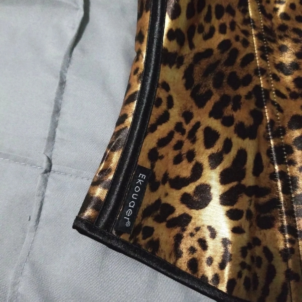 Ekouaer shapewear waist trainer